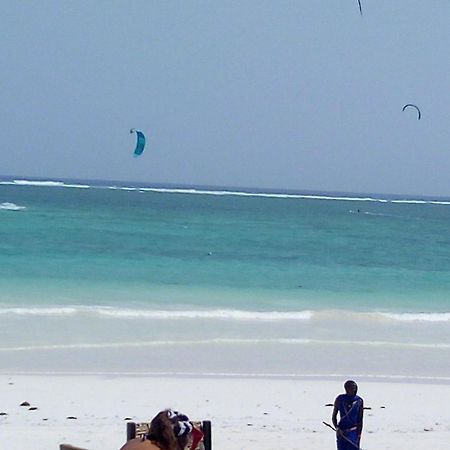 Aqua Resort Playa de Diani Exterior foto